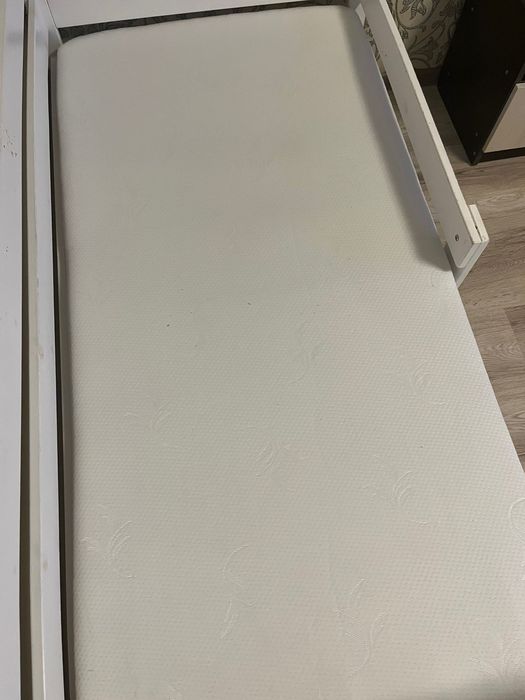 Продам детскую кроватку