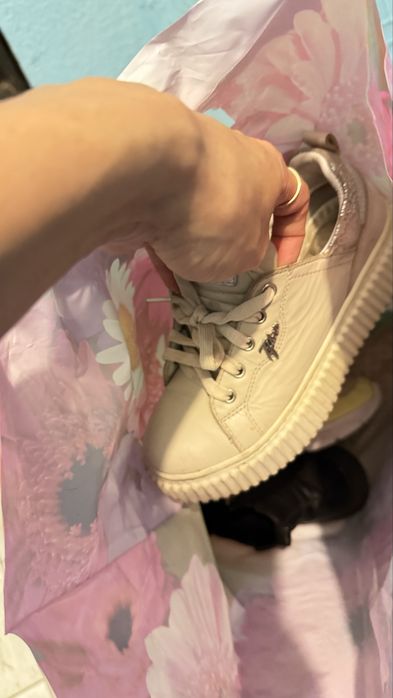 Отдам обувь и одежду для девочки