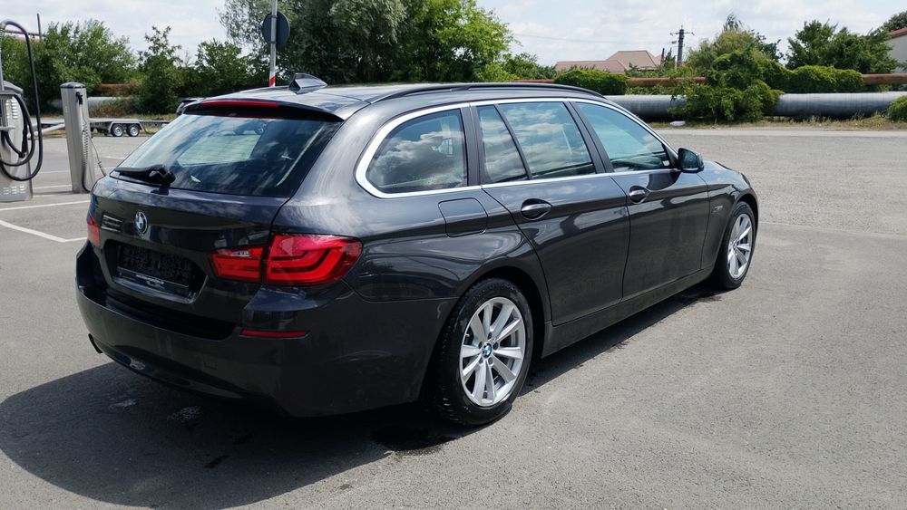 BMW 5 Series 2012 — imagine 4