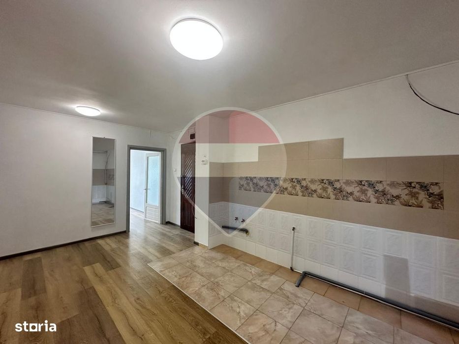 Spațiu comercial / Apartament de închiriat – 70 mp, Craiter, Brașov — fotografia 1
