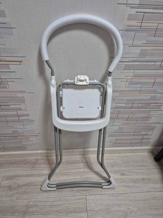 Детский стульчик для кормления