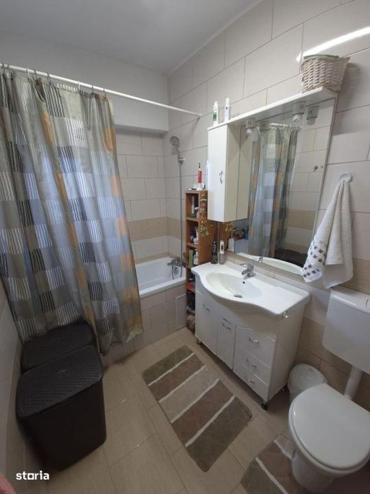 Vand apartament 3 camere 59 mp+balcon 9mp ,str Tautiului