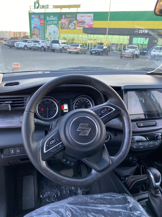 Продается семейный автомобиль