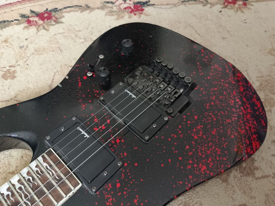 Продаю электрогитару