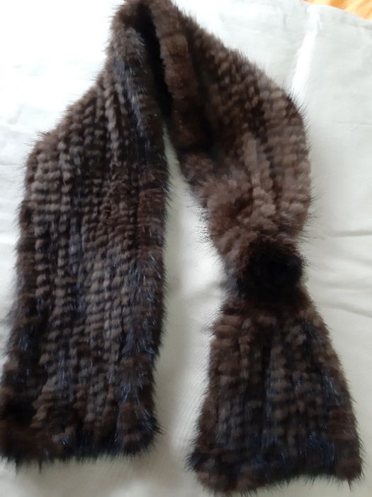 Guler nurca, marca Dana Savuica, lungime 81 cm