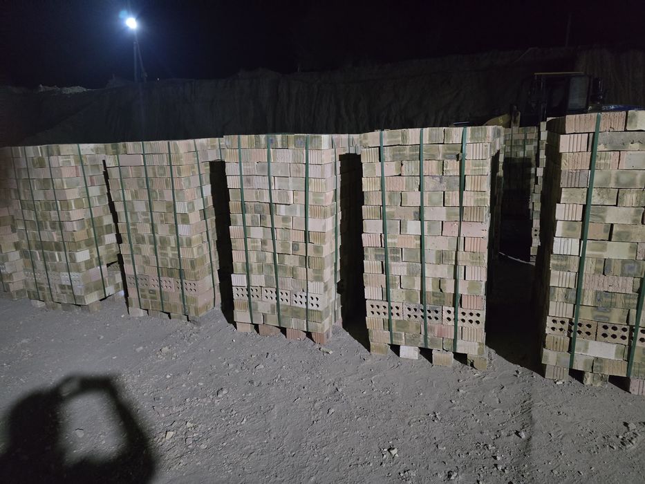 Гишт Завод. Пишган гишт.