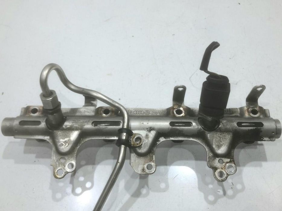 Rampa injectoare Audi Q5 8R 06J133317M 2.0 tfsi CDNB, CDHA, CDHB