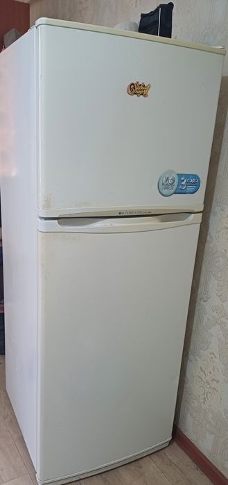 Продам Холодильник LG