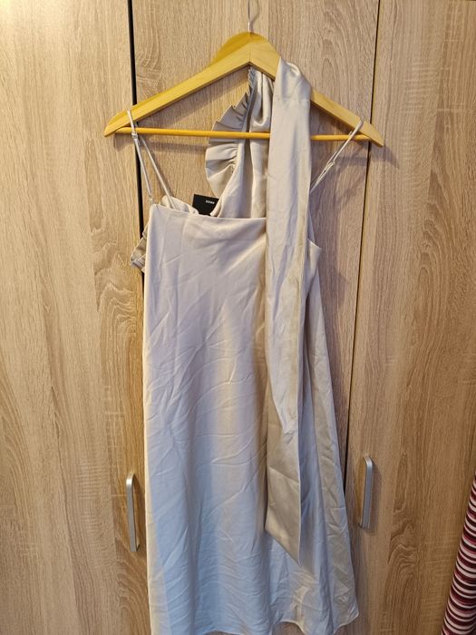 Сатенена рокля Bruuns Bazaar