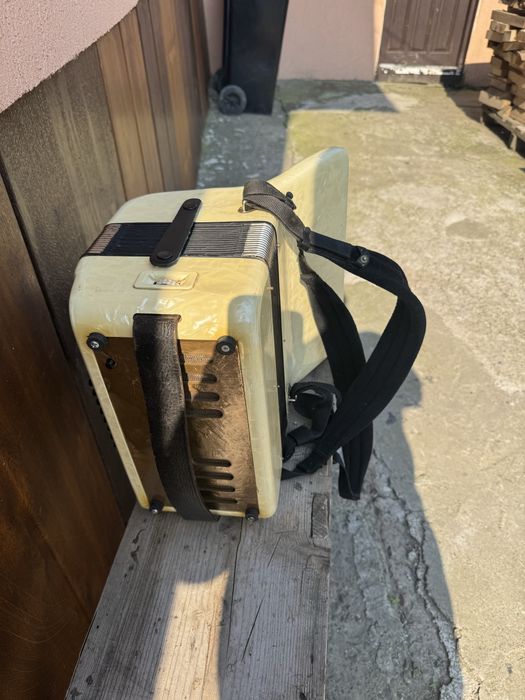 Acordeon  Weltmeister cu 40 basi