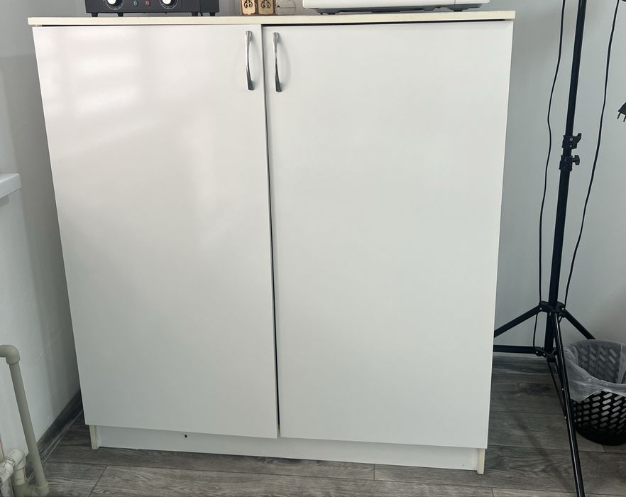 Срочно продается шкаф, кресло