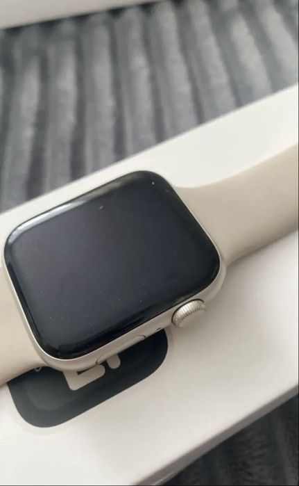 Продам Apple WATCH SE7
