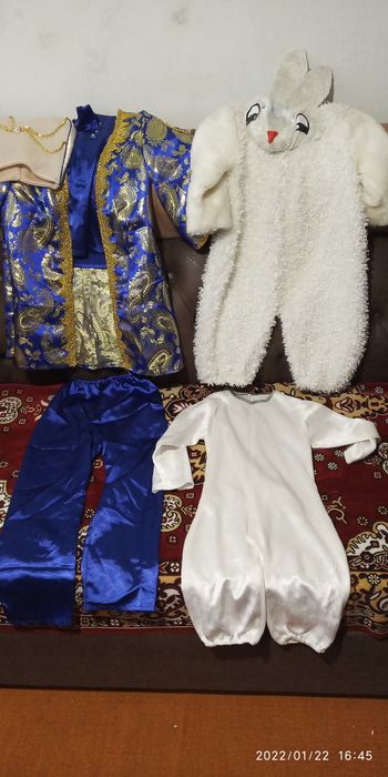 Продам новогодние костюмы