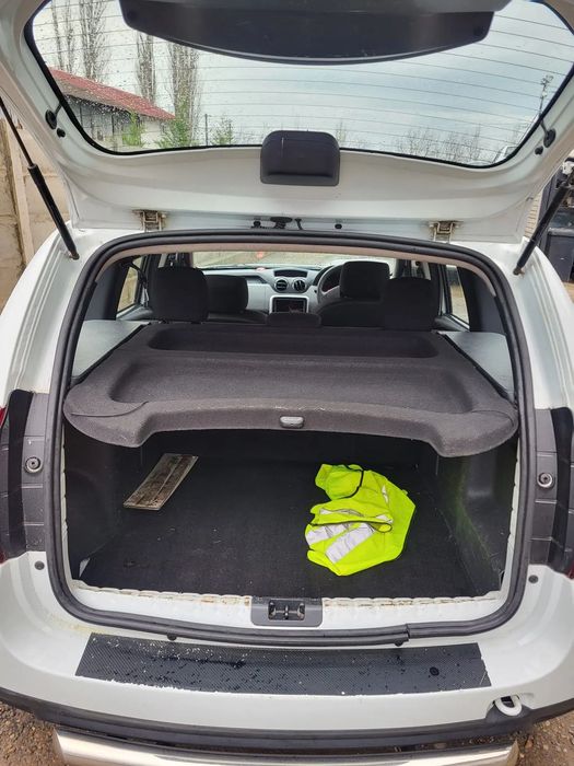 Dezmembram Dacia Duster 2016 4x4 1.6 B USA SPATE STANGA / USA SPATE DREAPTA