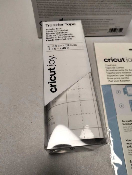 Режещ плотер Cricut Joy с Cricut EasyPress Mini и аксесоари НОВА