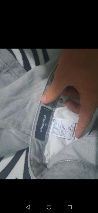 Blugi disquerd2 nepurtati, noi cu eticheta pe ei.