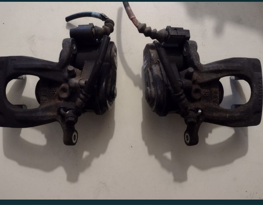 Etrier etrieri stanga dreapta spate nissan x-trail 2018 piese dezmembr