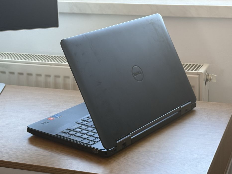 Laptop Dell Latitude E5540 I5 gen 4 8GB ram