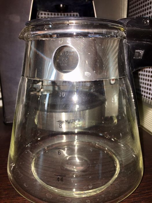 Электрическая кофеварка Seven