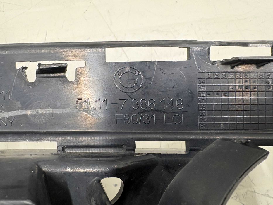 Дясна решетка предна броня БМВ Ф30 Ф31 Фейс BMW F30LCI F31LCI
