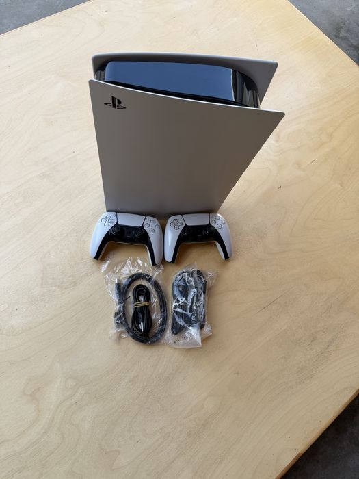 Playstation 5, Fat madel uyinlari yozilgan