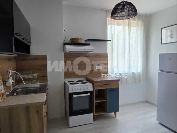 Дава се под наем Тристаен апартамент в София, Център - 110 кв.м за 698.19 € - Снимка #2