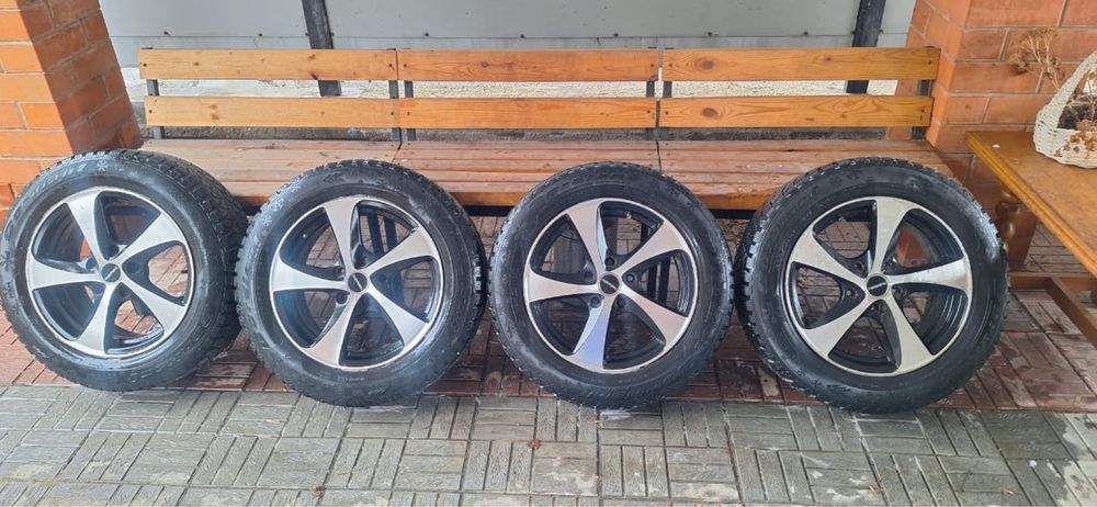 Резина лето 205/60. 16