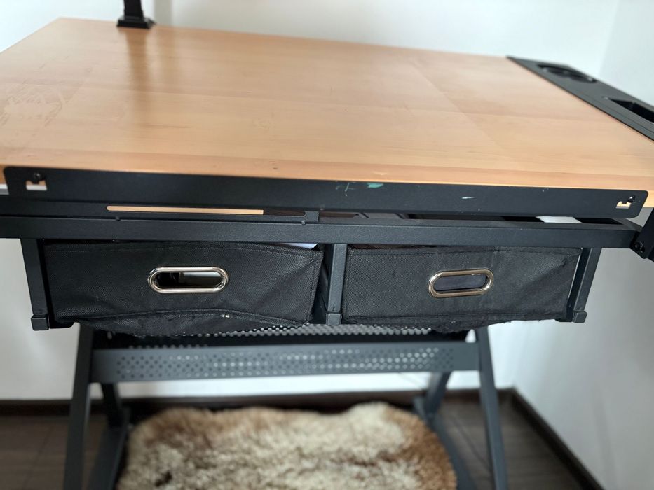 Masa pentru desen reglabila