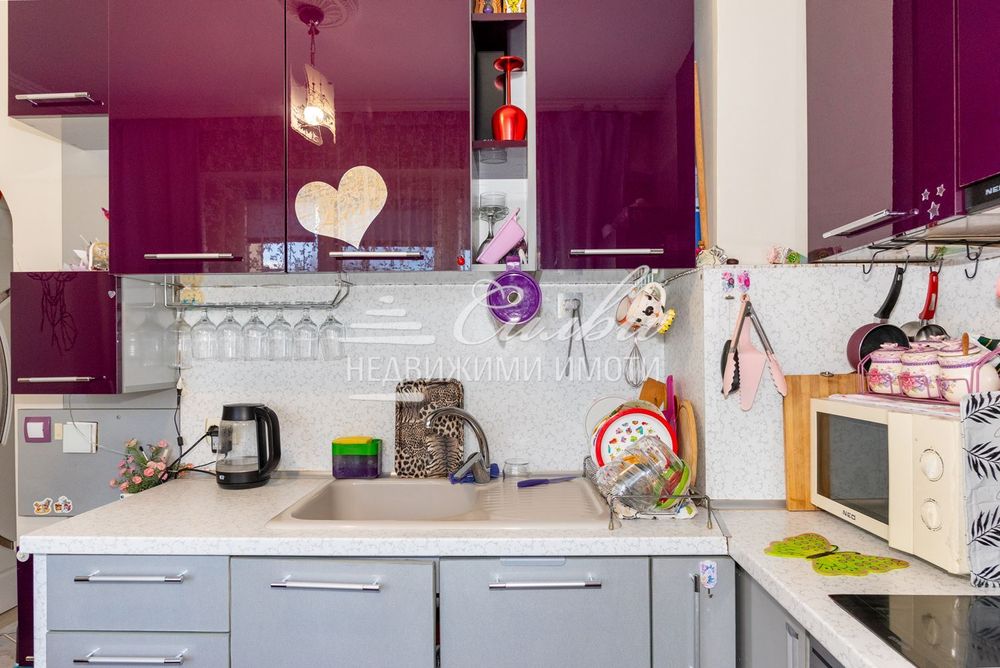 Продава се Двустаен апартамент в Шумен, Добруджански - 63 кв.м за 850 €/кв.м - Снимка #6