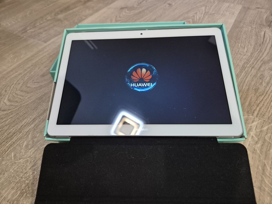 таблет Huawei MediaPad T3 10 – като нов,, с голям екран