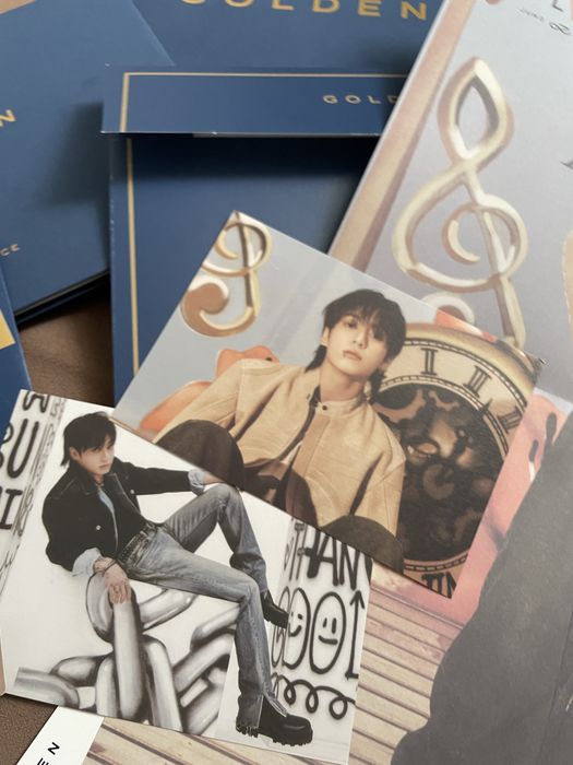 Продам Альбом BTS , Чонгук GOLDEN