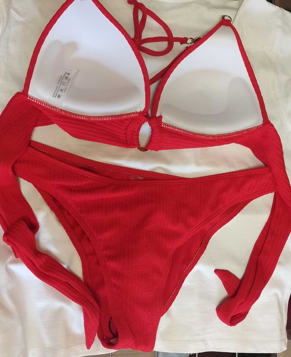 Vând costum de baie nou de damă