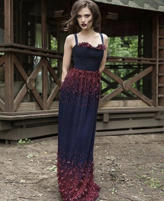 Платье вечернее с корсетом