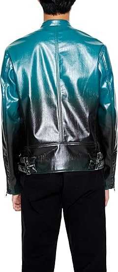 Оригинальная демисезонная куртка в байкерском стиле