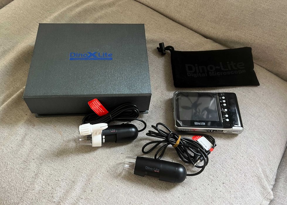 Dino Lite Pro microscop digital cu 2 sonde si ecran portabil