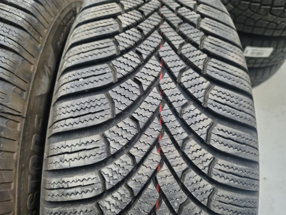 4 anvelope iarna Bridgestone 215 65 17 aproape noi