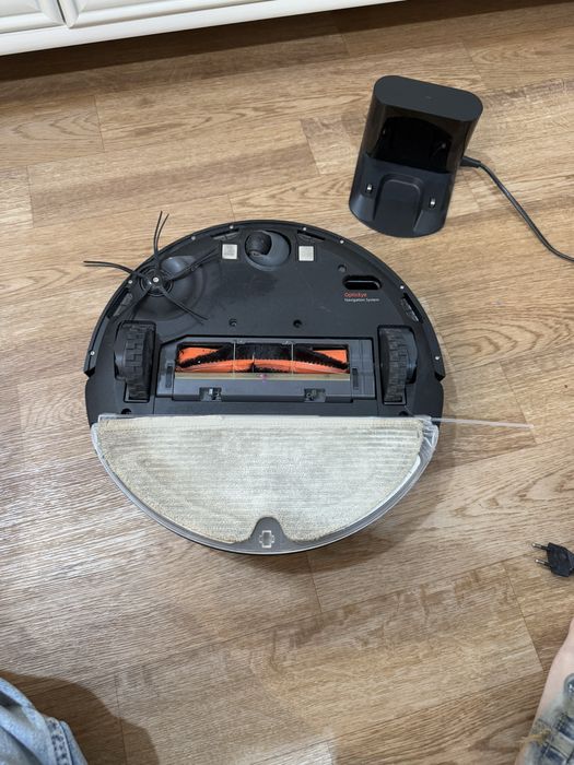 Продам робот пылесос