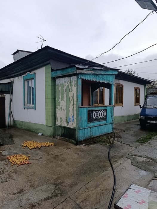 Продам два дома на одном участке