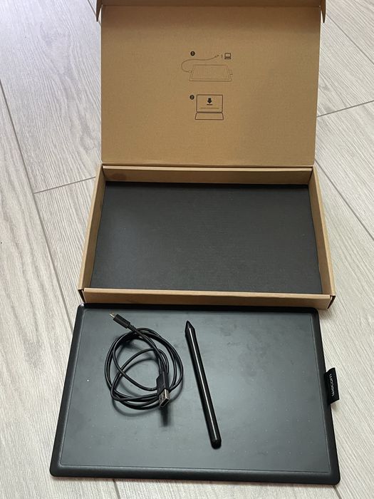 Графический планшет One by Wacom Medium (CTL-672)