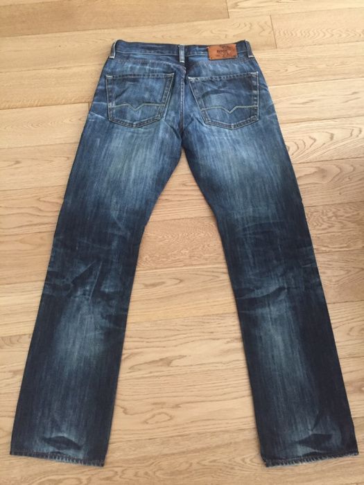 Продавам дънки Boss, Guess, Pull and Bear, GAP