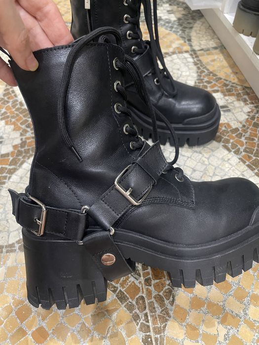 Продам классные ботинки