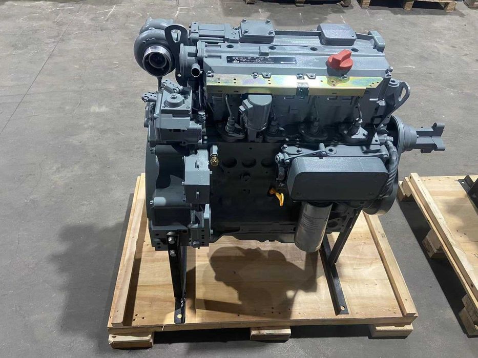 Motor complet nou BF4M2012 - Piese de motor Deutz