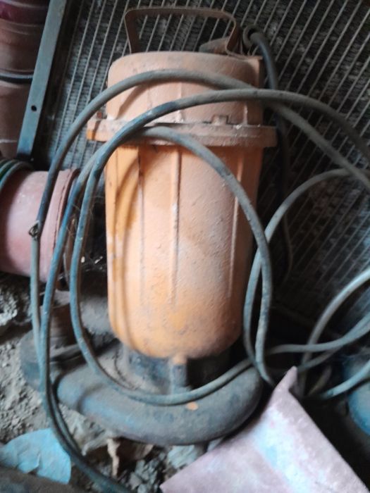 Насос  водяной, глубиной