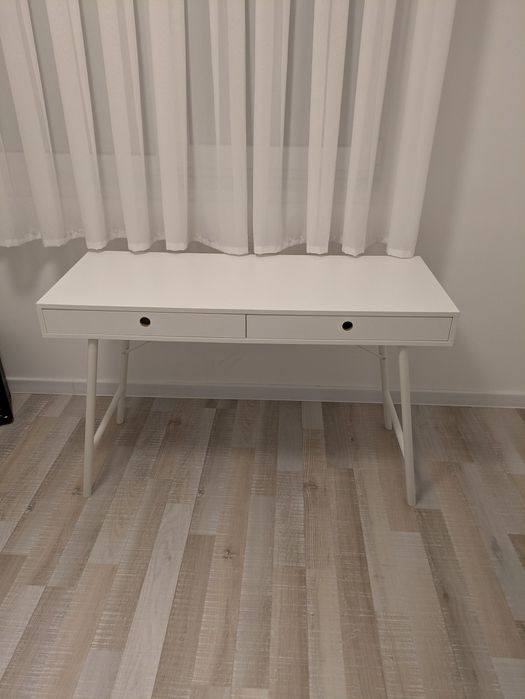 Vând Birou Alb MDF