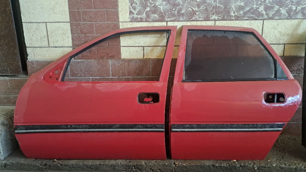 Опель вектра есік