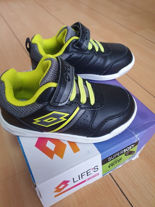 Adidasi Lotto marime 23