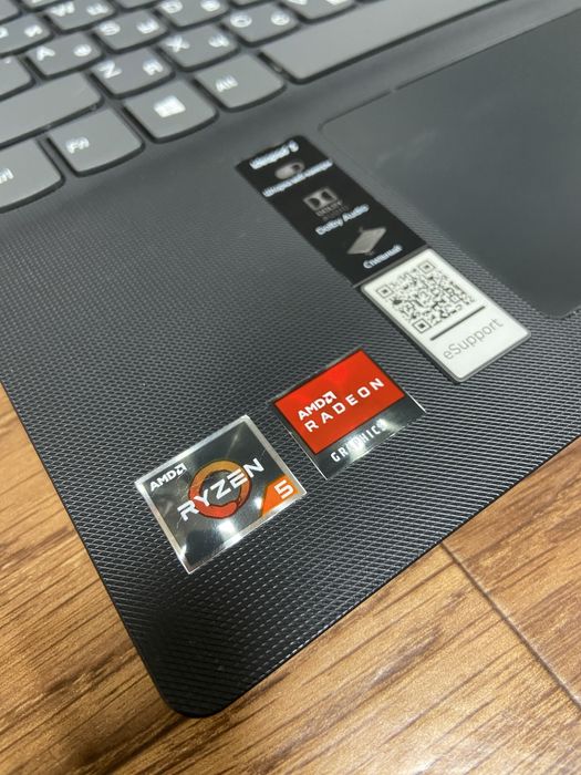 Lenovo Ideapad 3 Ryzen 5-3 8/1tb