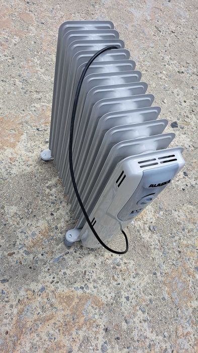 Маслени радиатори 2 броя на TESY модел Alaska 12 ребра 2500 вата