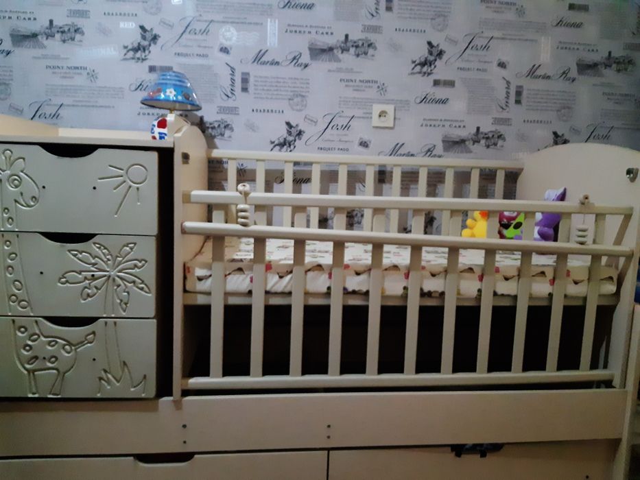 Продаётся детская кровать с матрасом