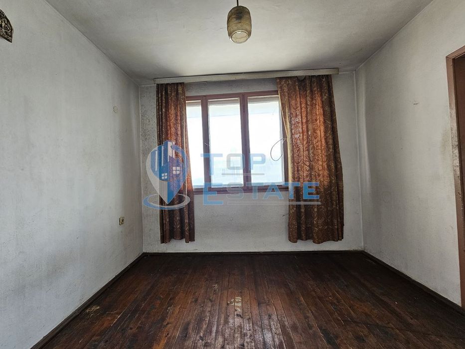 Продава се Четиристаен апартамент в Велико Търново, Акация - 128 кв.м за 1054 €/кв.м - Снимка #8